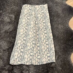 Size medium, snake, print skirt, pink and gray